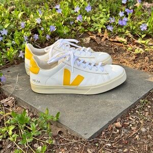 Veja Campo Women's Sneakers - White and Yellow, size 10.5